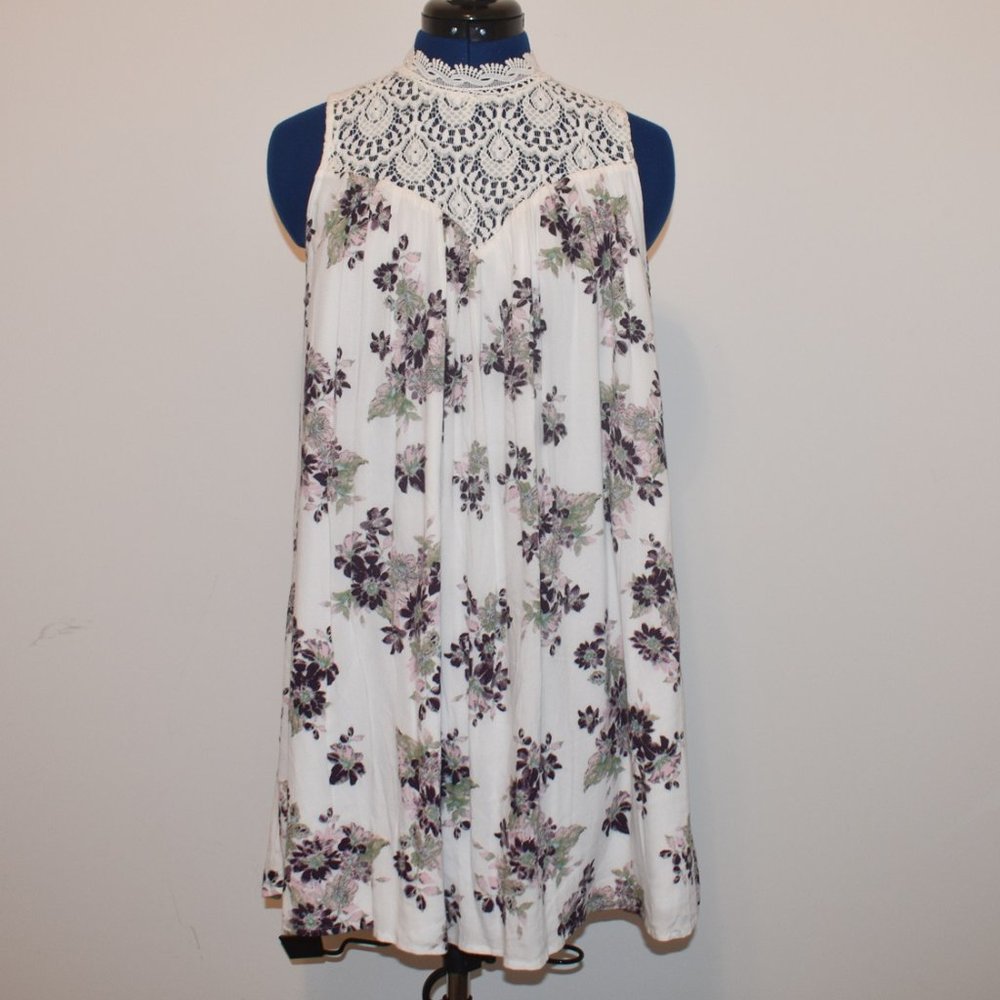 Alter'd State Small Floral Dress with Lace